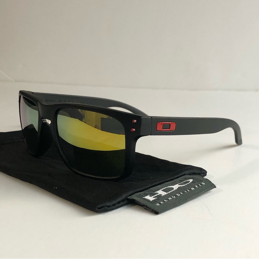 OO9102 Oakley Holbrook Gold Reflective Lenses - Picture 3 of 7